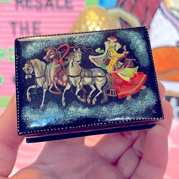 Vintage Other - VTG Hand-painted USSR Black Lacquer Trinket Jewelry Box